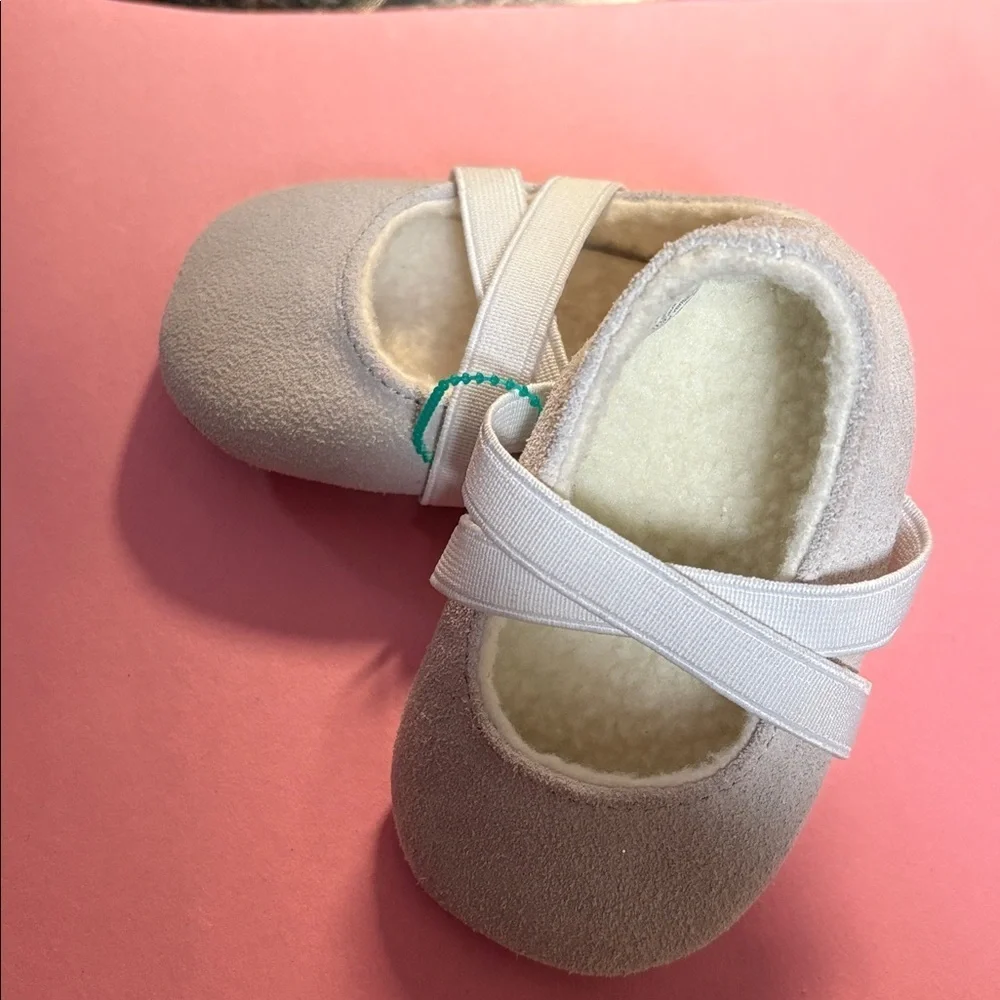 Robeez infant girl